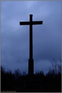 dunkle Wolken ziehen auf... Schiebergkreuz *Balve* im Sauerland